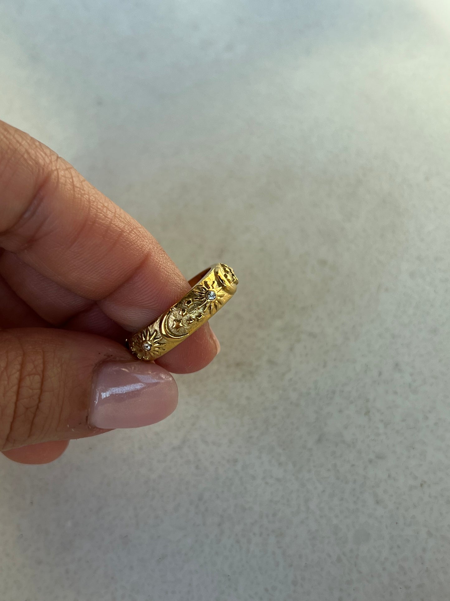 🌗 Ring