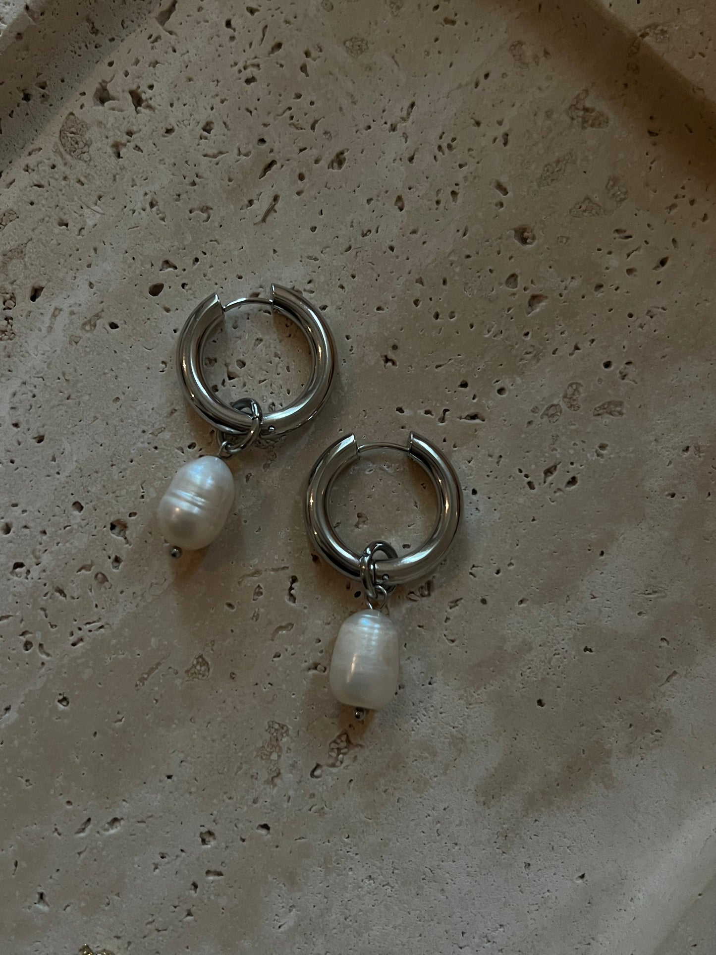 Perla — hoop Earringse