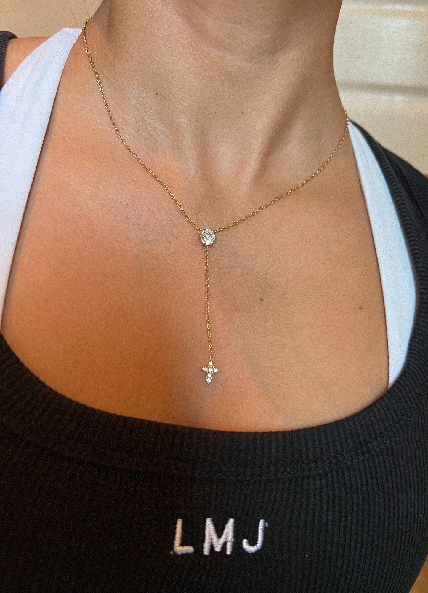 𝘑𝘦𝘴𝘶𝘴 𝘭𝘰𝘷𝘦𝘴 𝘮𝘦 necklace