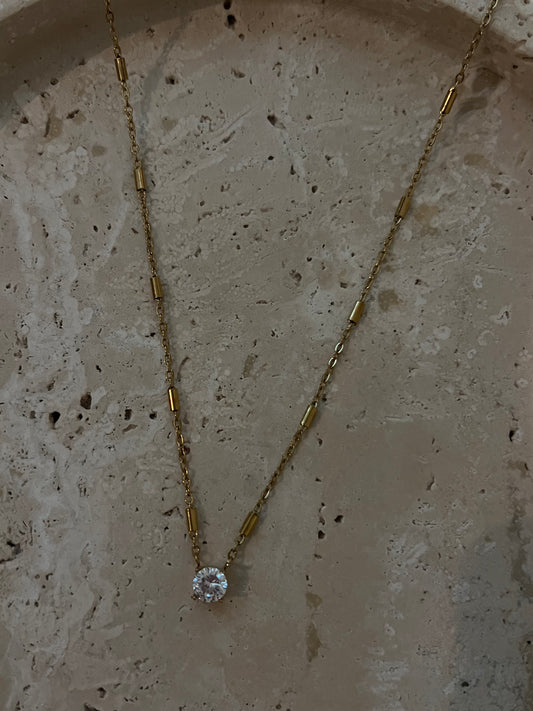 𝘙𝘢𝘥𝘪𝘢𝘯𝘤𝘦 necklace
