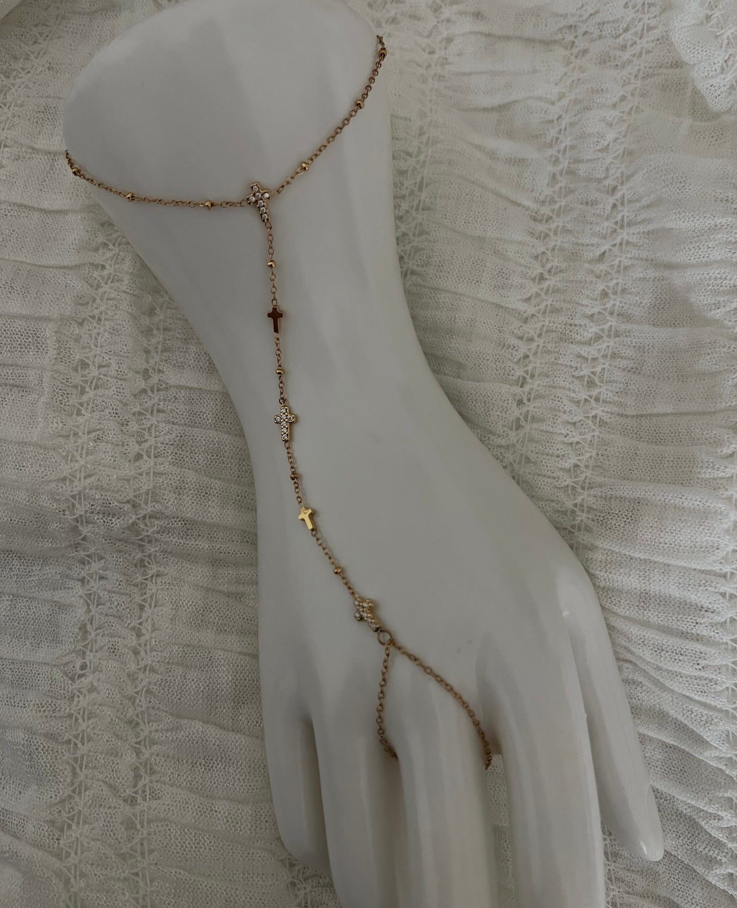 𝘍𝘢𝘪𝘵𝘩 hand chain