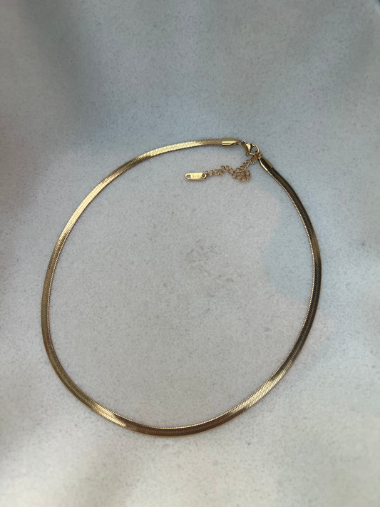 Essential necklace
