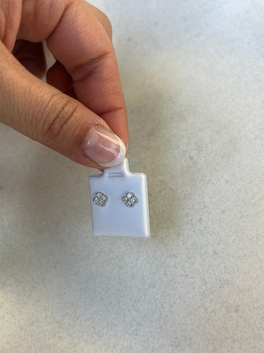 Trébol 🍀 stud earrings