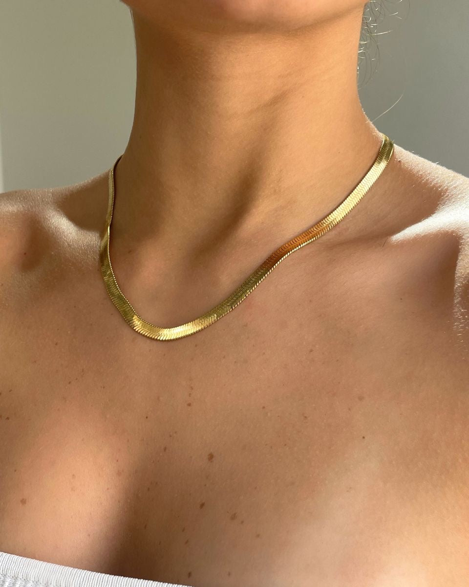 Essential necklace
