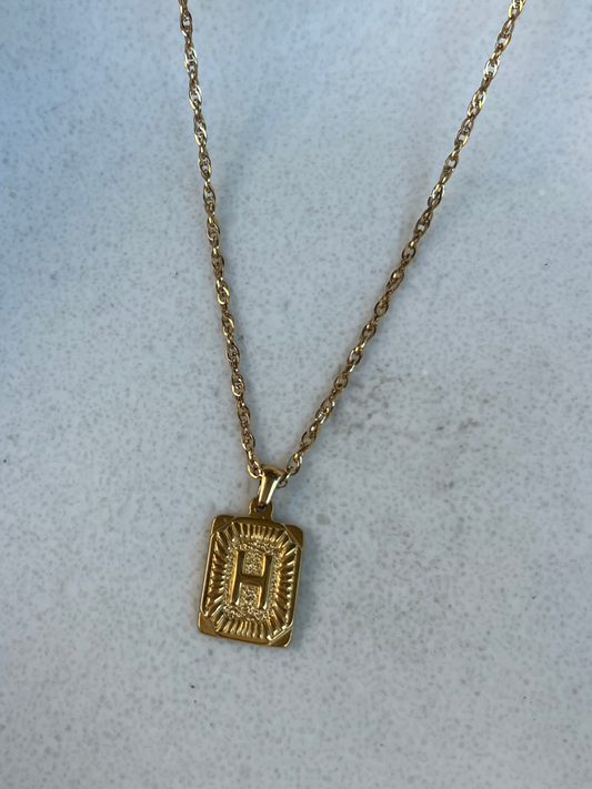 Initial chain necklace ✨